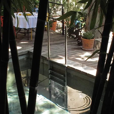 La Maison Sur La Sorgue - Esprit De France 4* L'Isle-sur-la-Sorgue