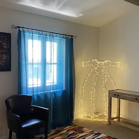 Hotel La Maison Sur La Sorgue - Esprit De France 4*