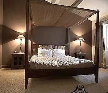 La Maison Sur La Sorgue - Esprit De France Hotel 4*