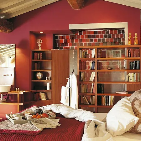 La Maison Sur La Sorgue - Esprit De France Hotel 4*