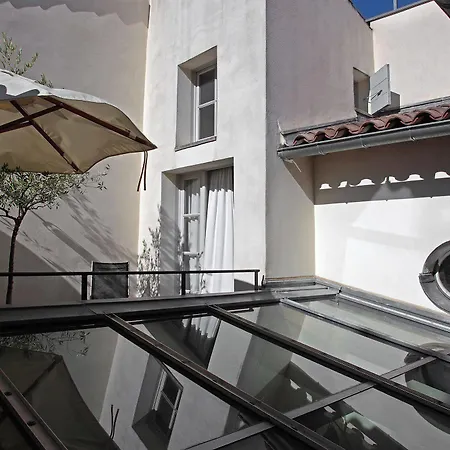 La Maison Sur La Sorgue - Esprit De France 4*